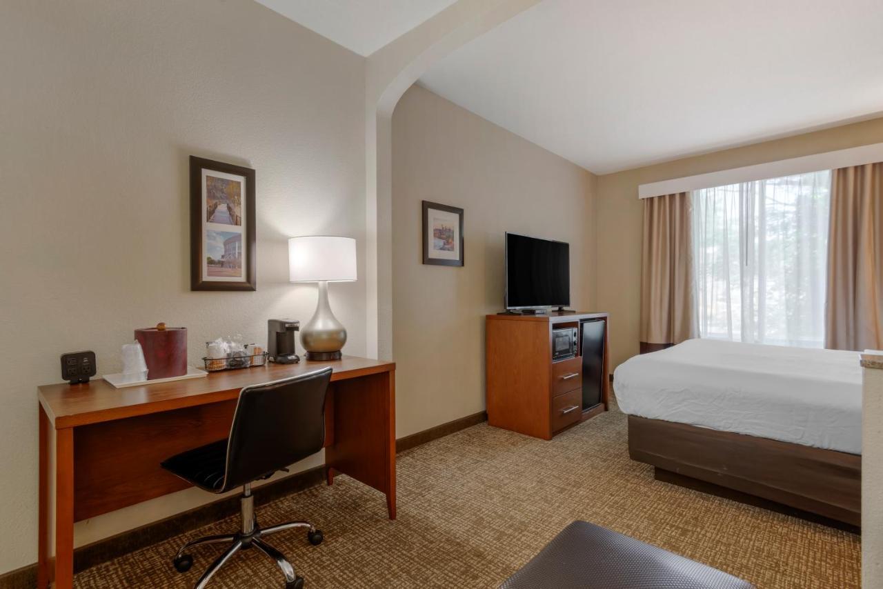 Comfort Suites Columbus State University Area Exterior foto