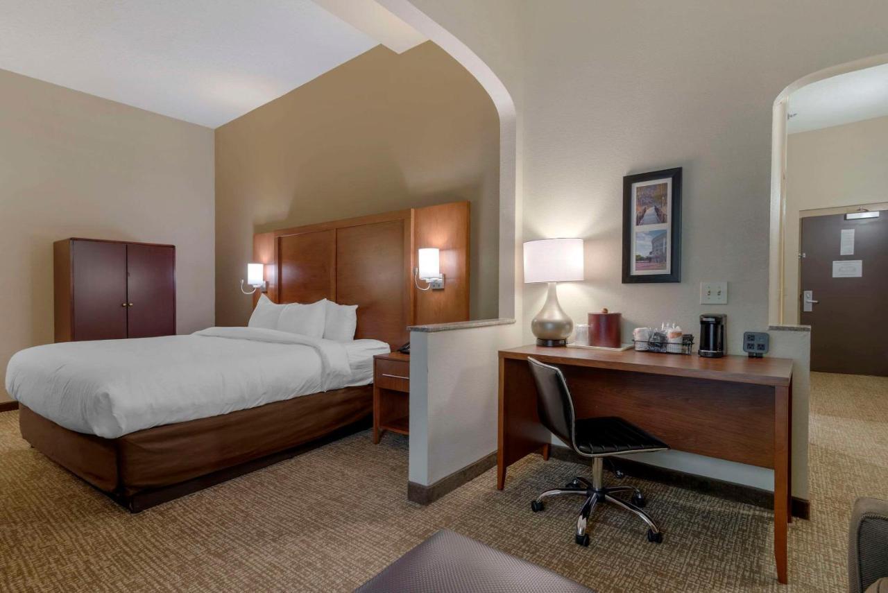 Comfort Suites Columbus State University Area Exterior foto